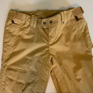 Women’s North Face Insulated Snow Pant size Medium